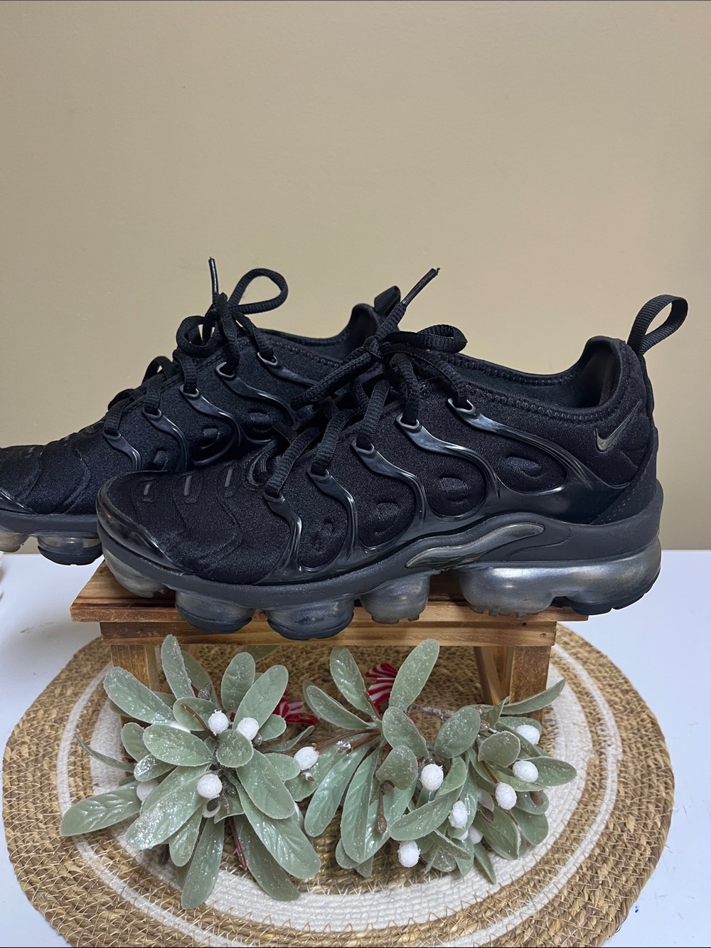 Men's Black Nike Air VaporMax Inspired Lace-Up Sneakers
